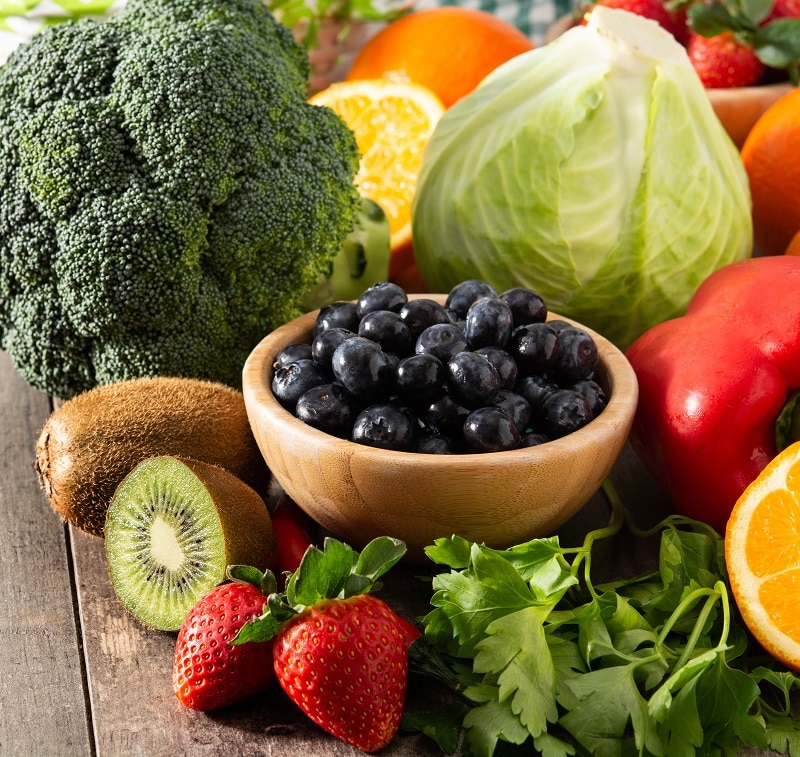 vegetables and fruits as part of a health-promoting diet